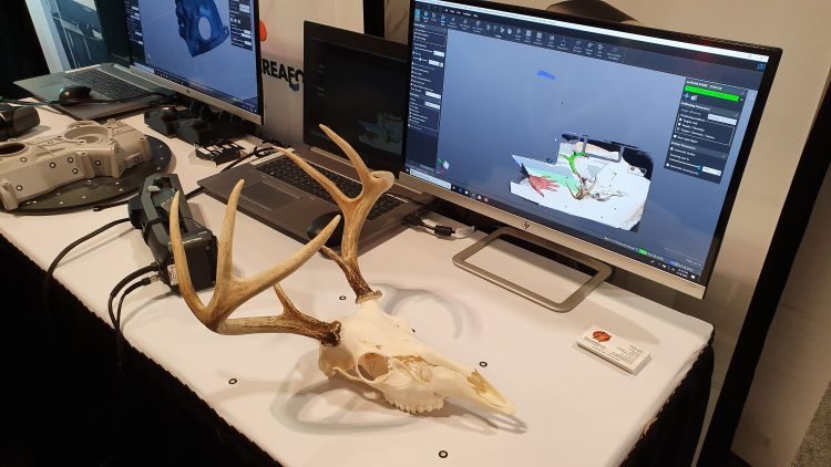 Společnost Creaform nabízí profesionální 3D skenery pro reverzní inženýrství a kontrolu rozměrů. Foto: Marek Pagáč