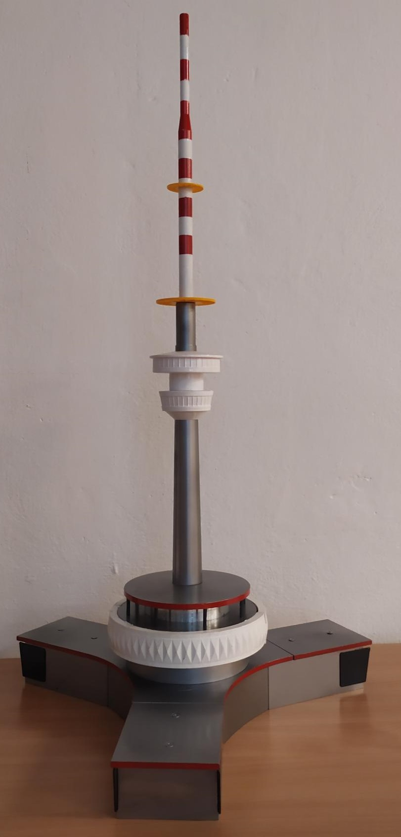 Model Pradědu, který vznikl pomocí 3D tisku a CNC obrábění kovových dílů. Foto: Radek Rončák